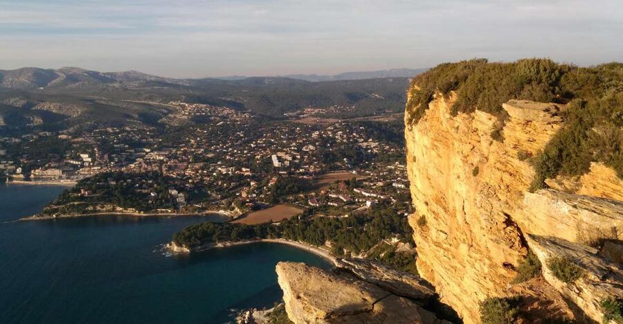 Marseille: Highlights & Wine Tasting Day Tour - Starting beside Marseille’s Old Port at 9am