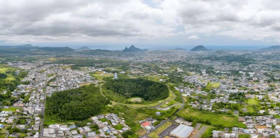 Mauritius: Sights of the South Private Tour with Rum Tasting - Floreal factories and the first hour on the road