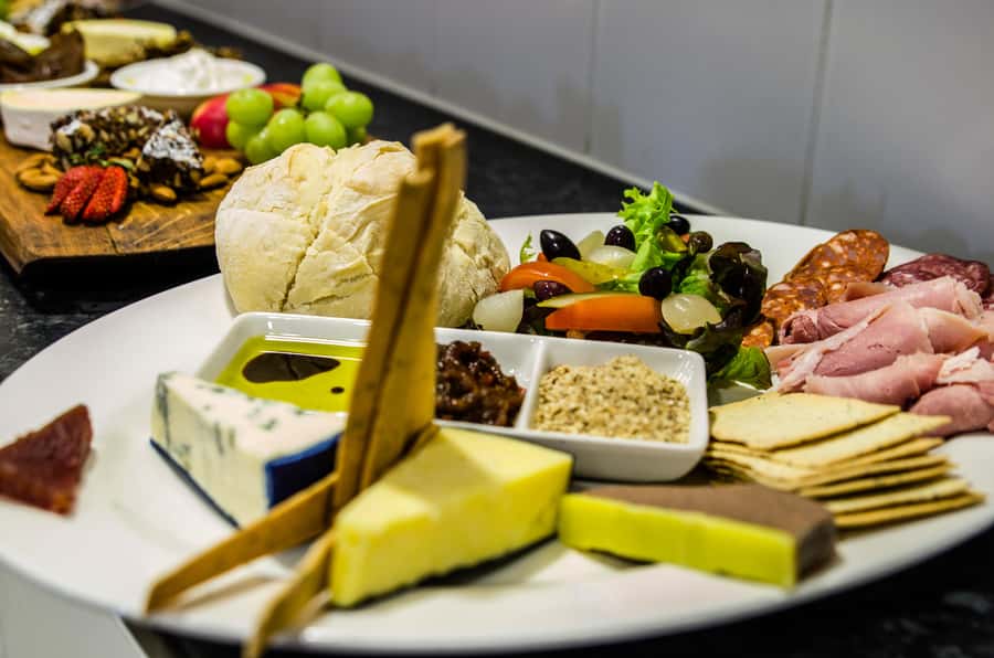 McLaren Vale: Small Group Wine Tour (Includes Lunch) - Four or five cellar doors, chosen around your taste