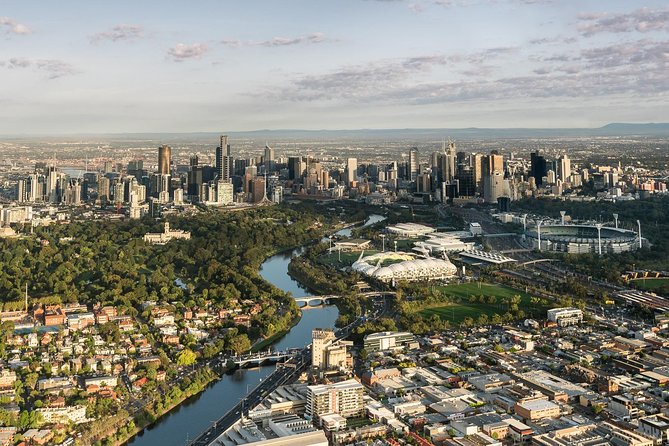 Melbourne sunrise balloon flight & champagne breakfast - Why Melbourne Looks Best From a Balloon