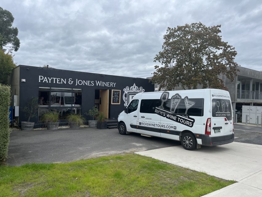 Melbourne: Yarra Valley Food, Wine, Chocolate & Gin Tour - The minibus and the pace