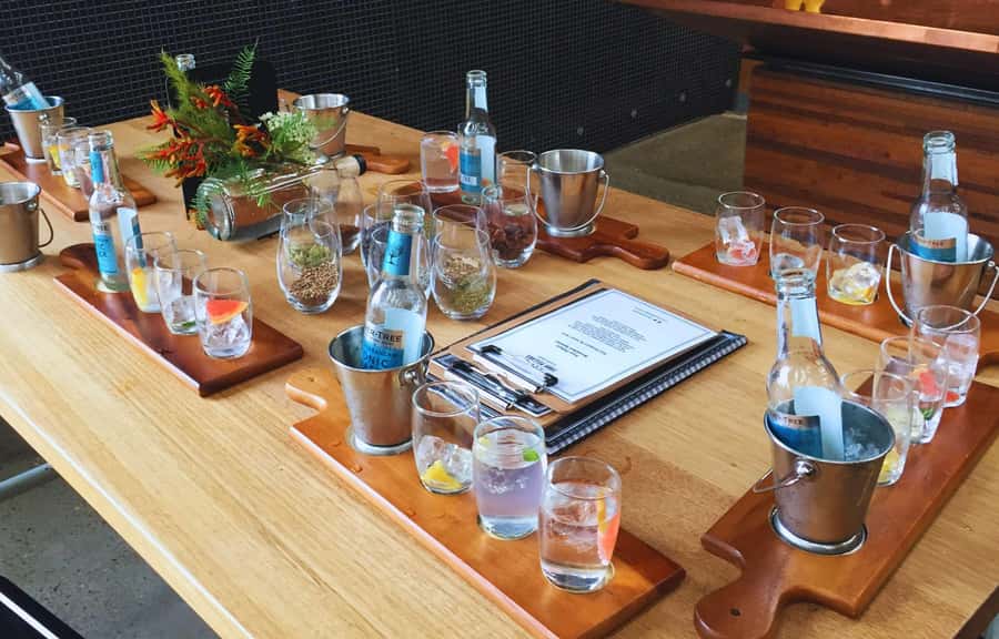Melbourne: Yarra Valley Wine, Choc, Farm Fresh, Gin Tour - The guide and the group make the difference