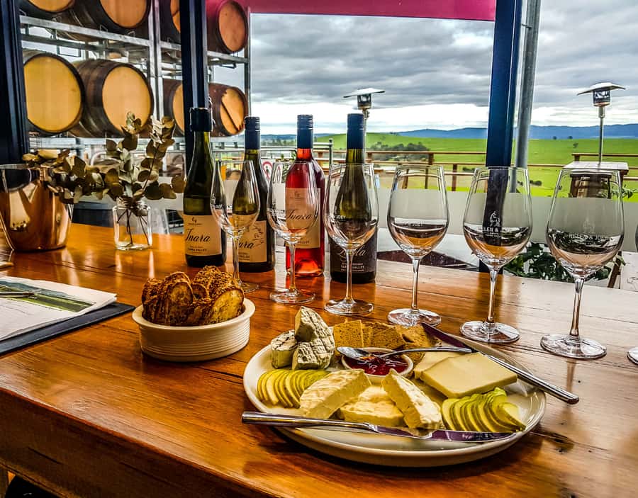 Melbourne: Yarra Valley Wine, Choc, Farm Fresh, Gin Tour - Meeting at the Arts Centre Melbourne Spire