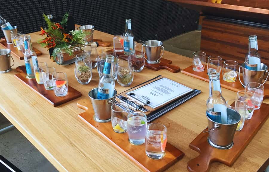 Melbourne: Yarra Valley Wine Tour + Lunch & Gin/Beer Option - Four Pillars is the best swap for gin fans