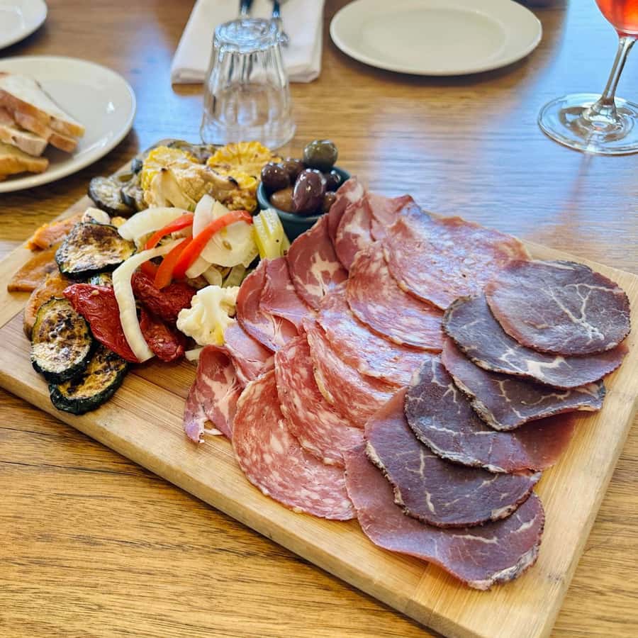 Melbourne: Yarra Valley Wine Tour + Lunch & Gin/Beer Option - Leaving Melbourne for the Yarra Valley