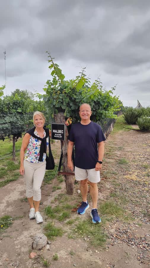 Mendoza: Top Wineries Guided Tour with Transportation - The first winery: start with a guided tasting