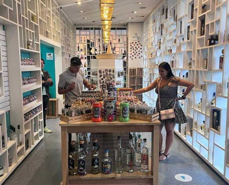 Mexico City: Tequila and Mezcal Museum Tour with Tasting - What you taste, and why the order matters