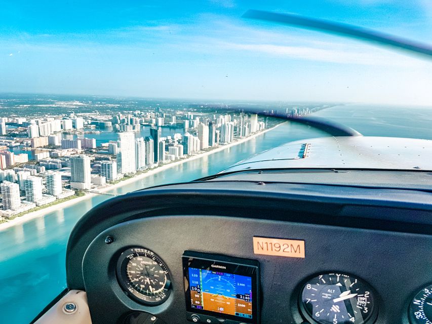 Miami Beach: Private Luxury Airplane Tour with Champagne - A private Miami flight with a clear view of the coast