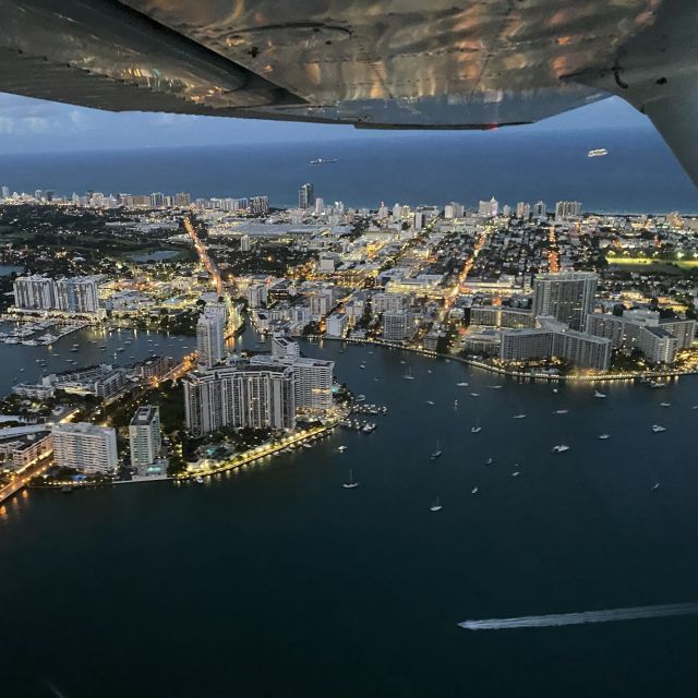 Miami: Romantic 1-Hour Private Flight Tour with Champagne - South Beach from Above