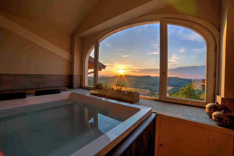 Monforte d'Alba: Jacuzzi Ritual with Wine Tasting - Practical Details Before You Go