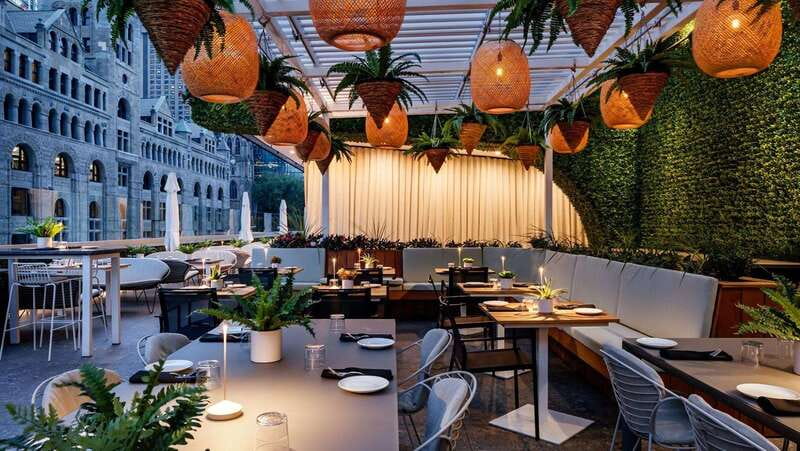 Montreal: Guided Pub Crawl of the City's Skyline Bars - Why Montreal looks best from a rooftop