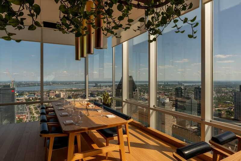 Montreal: Guided Pub Crawl of the City's Skyline Bars - Moving between three rooftop bars