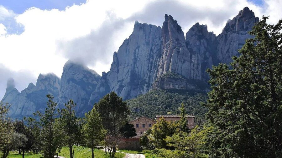 Montserrat & Cava Wineries Day Trip from Barcelona w/ Pickup - What the $112 price really covers