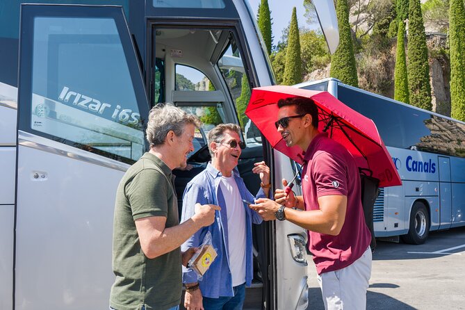 Montserrat Full Day Tour with Farmhouse Lunch and Winery Visit - A farmhouse lunch in the Bages wine country