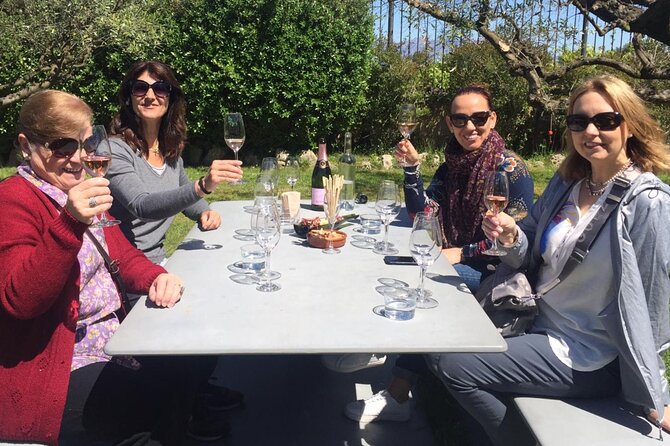 Montserrat,Vineyard, Wine Tasting Small Group Tour & Hotel Pickup - Why the Montserrat and cava combination works