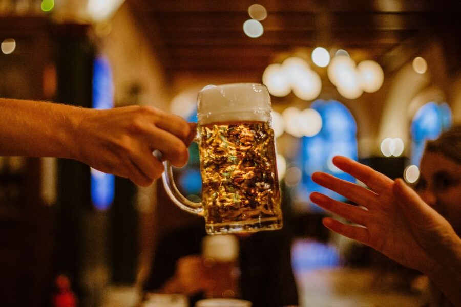 Munich: Beer and Food Tour with Dinner & Oktoberfest Museum - Dinner at a reserved Bavarian table