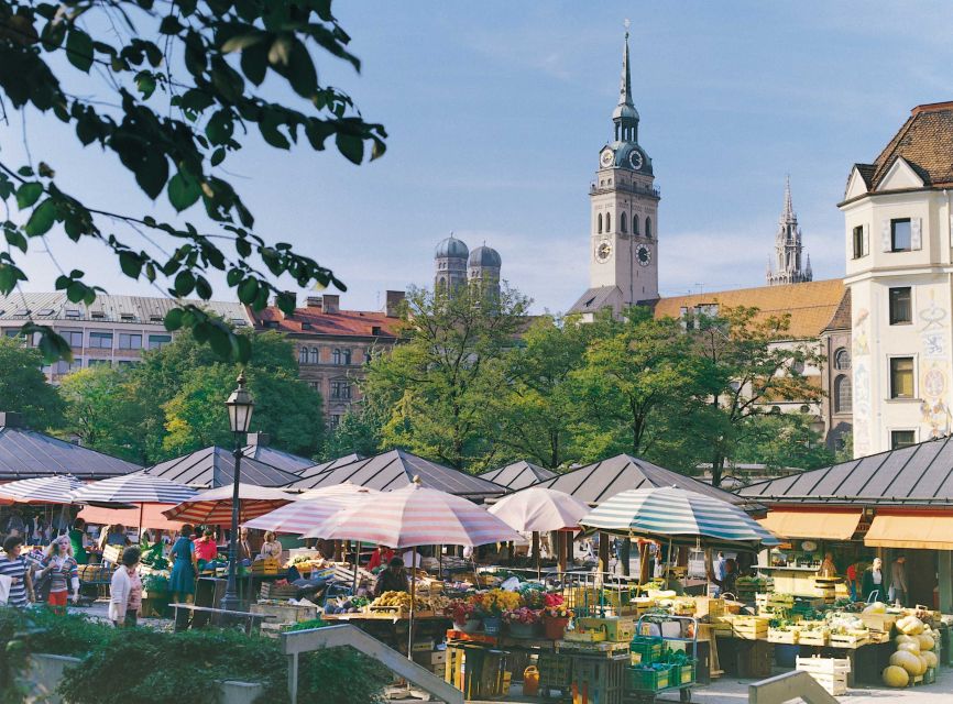 Munich: Guided Food Walking Tour with Beer Tasting - Beer tasting with pretzels and a little homework