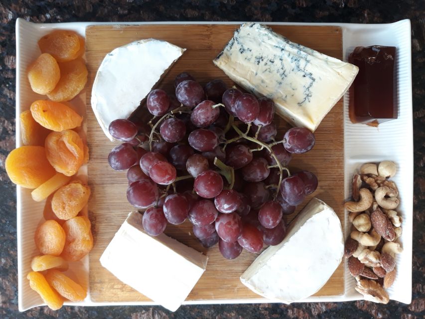 Napier: Winery + Gin Tasting Tour with Lunch Thu Fri Sat - Who should book this tour?