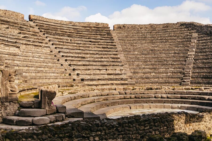 Naples: Pompeii and Mt. Vesuvius with Lunch and Wine Tasting - Price, group size, and what you receive