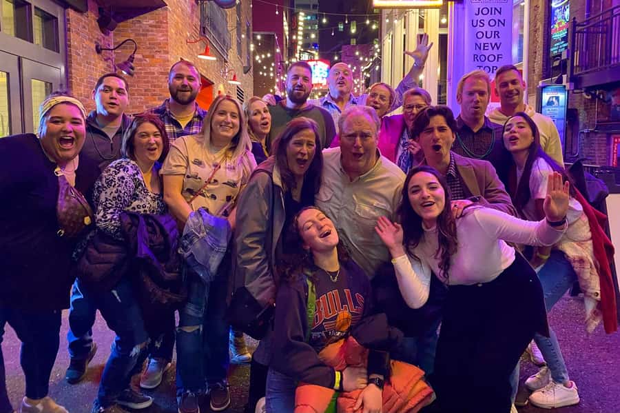 Nashville: Music City Pub Crawl - Games, prizes, and the mechanical bull question