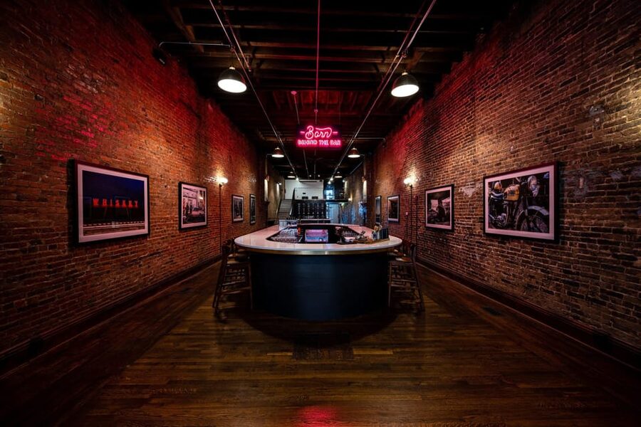 Nashville's Speakeasy Secrets: True Crime Tasting Pub Crawl - The guides carry much of the experience