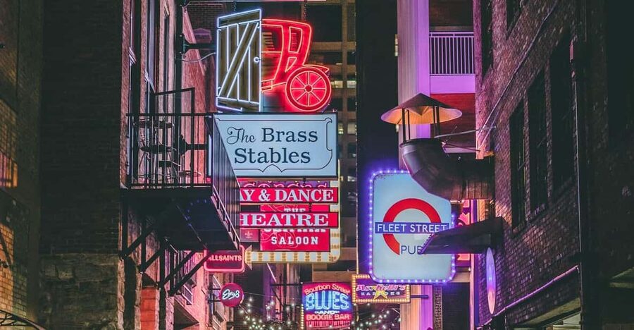 Nashville's Speakeasy Secrets: True Crime Tasting Pub Crawl - Practical details that can make or break the evening