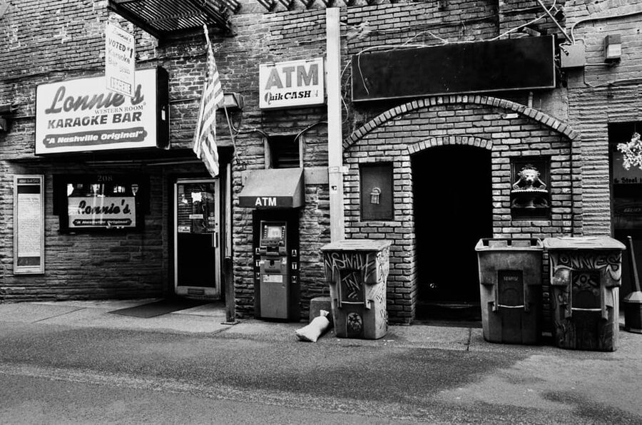 Nashville's Speakeasy Secrets: True Crime Tasting Pub Crawl - Who should book the Nashville Speakeasy Secrets tour