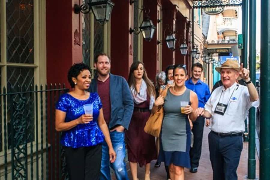 New Orleans: Afternoon Cocktail Walking Tour with Drinks - The guides make the difference