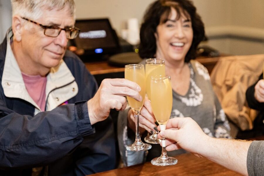 New Orleans: Combo Cocktail and Food History Tour - The guides are a major part of the value