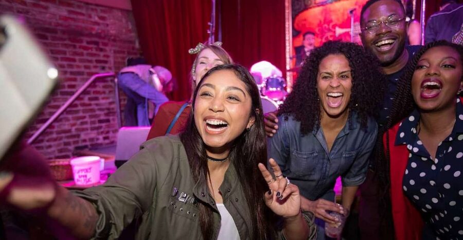 New Orleans: Frenchmen Street VIP Live Music Pub Crawl - The cocktail lesson and first stop