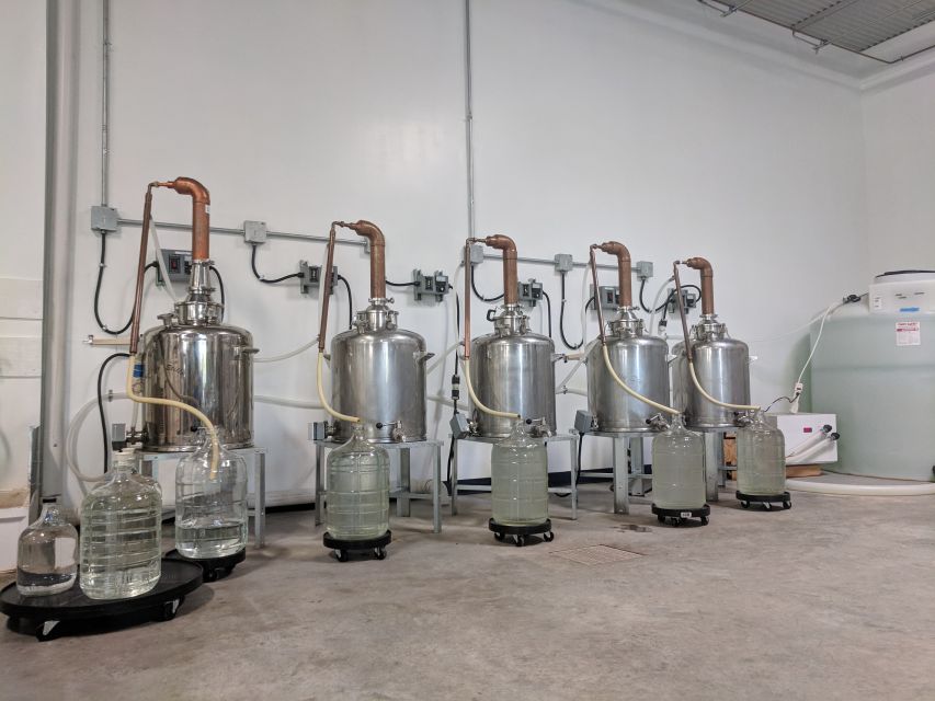 New Orleans: Guided Rum Distillery Tour and Tasting - Meeting the people who make the rum
