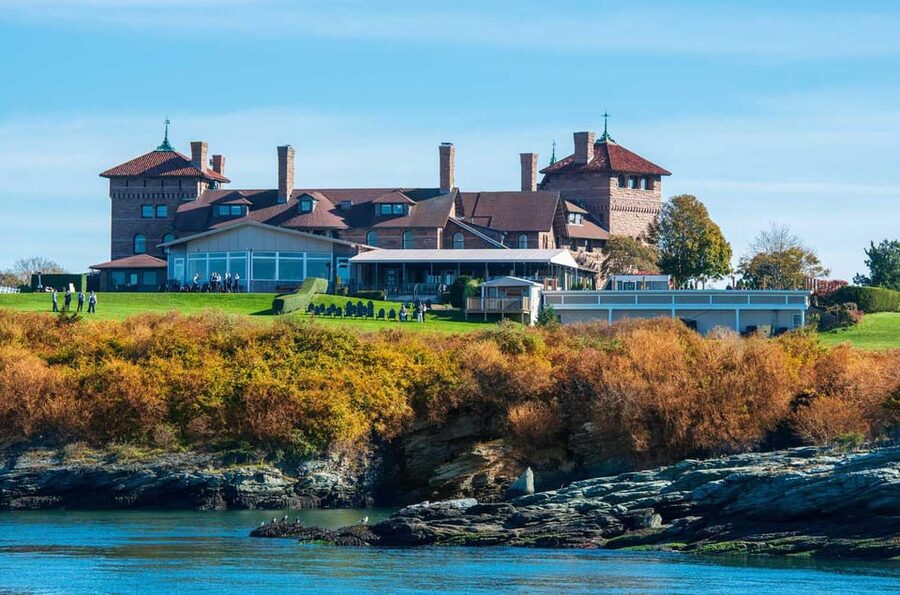 Newport, RI: Evening Cocktail Cruise of Narragansett Bay - Who will enjoy this Newport cruise most