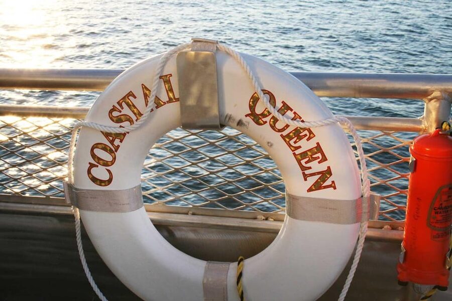 Newport, RI: Evening Cocktail Cruise of Narragansett Bay - Practical advice for a smoother 75 minutes