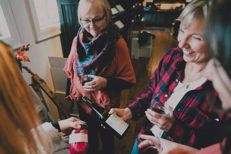 Niagara, Canada: Half-Day Winery Tour with Tastings - The short stop in Niagara-on-the-Lake