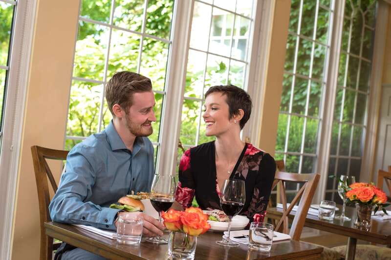 Niagara, Canada: Half-Day Winery Tour with Tastings - My take on the wine experience