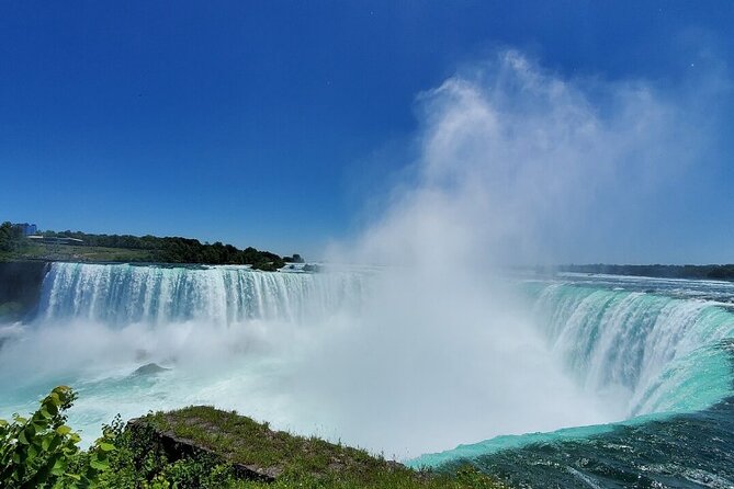 Niagara Falls Day Tour Includes Boat Cruise, Winery Stop & Lunch - Lunch beside the falls