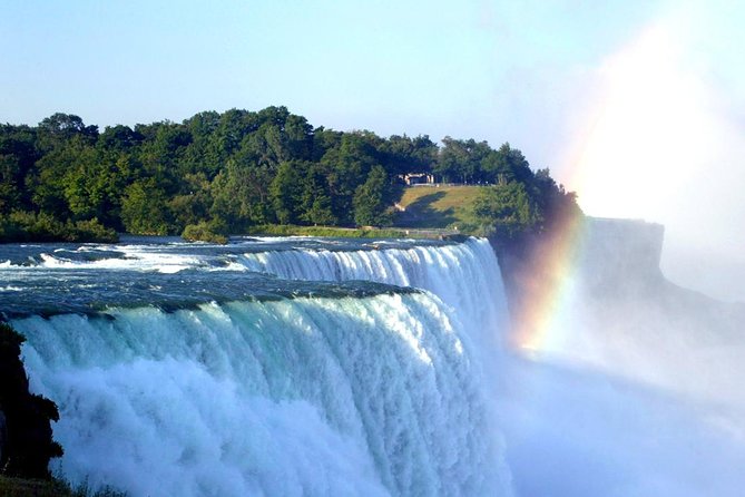 Niagara Falls Day Tour Includes Boat Cruise, Winery Stop & Lunch - Table Rock brings you closest to the Canadian falls