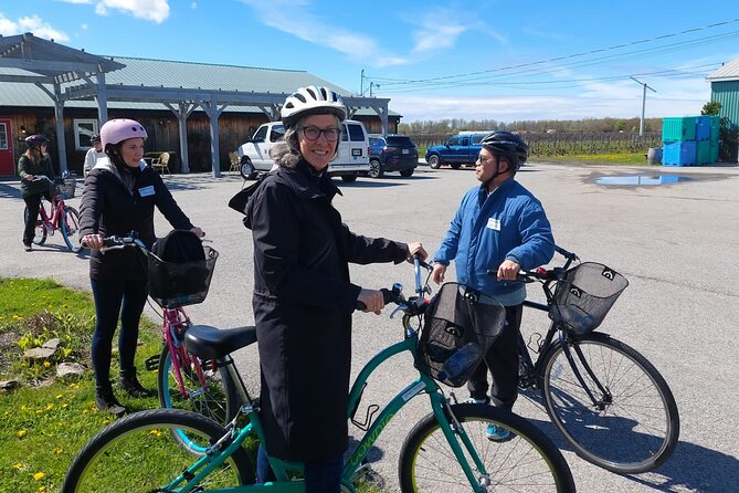 Niagara-on-the-Lake Cycle and Wine-Tasting Tour with Optional Lunch - Choosing between four hours and six hours