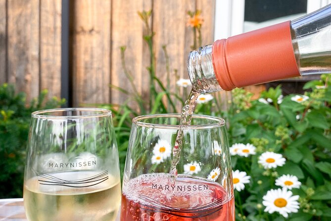 Niagara-on-the-Lake Cycle and Wine-Tasting Tour with Optional Lunch - Guides make the difference