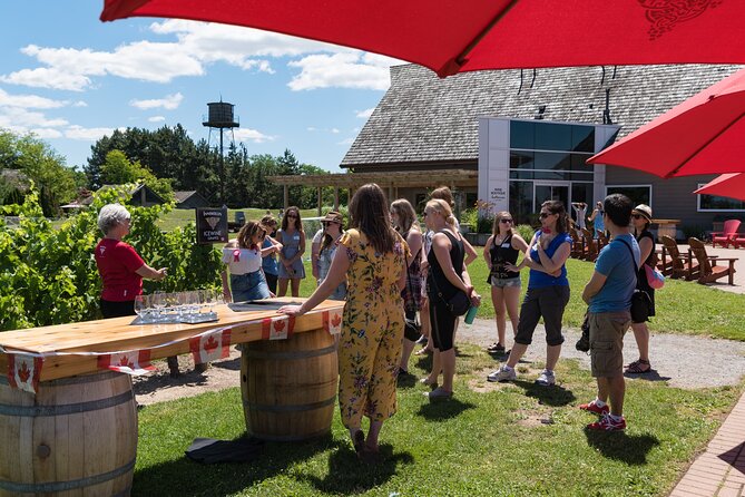 Niagara-on-the-Lake Small Group Wine Tasting Tour - Starting the tour at Grape Escape