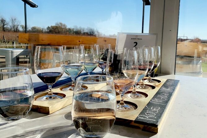 Niagara-on-the-Lake Small Group Wine Tasting Tour - How much walking and waiting should you expect?