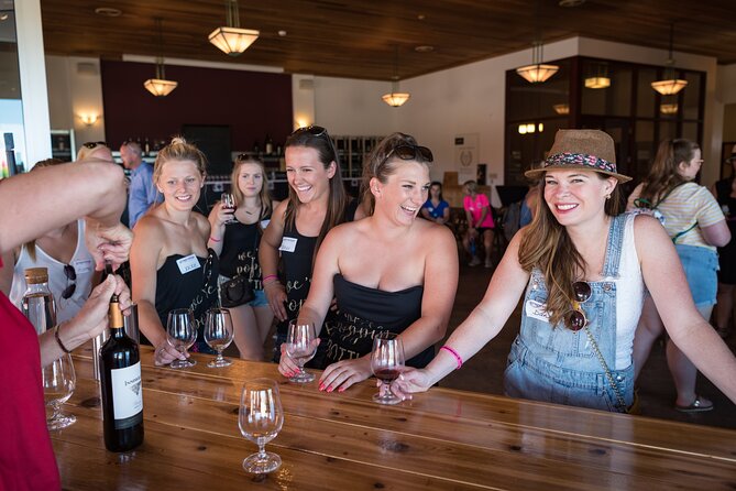 Niagara-on-the-Lake Small Group Wine Tasting Tour - Ice wine and the taste of Ontario