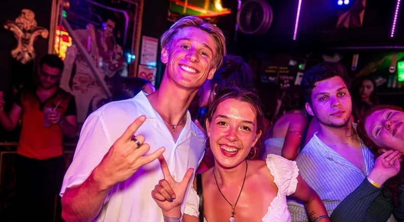 Nice: Bar/Pub Crawl with Free Shots and VIP Entry - Moving through Nice between venues