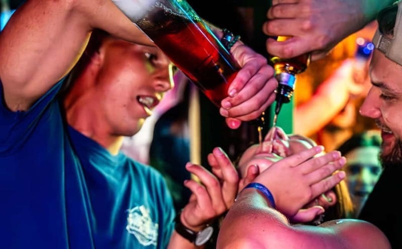 Nice: Bar/Pub Crawl with Free Shots and VIP Entry - Meeting the blue-shirt guides in Nice’s Old Town