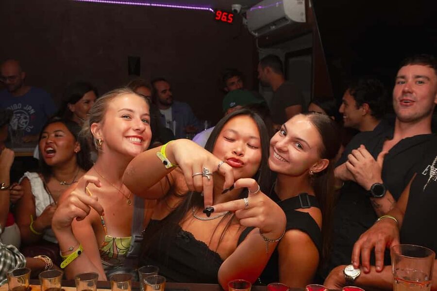 Nice: Orange Bar Crawl with 5 Free Shots & VIP Club Entry - What kind of night is this in Nice?