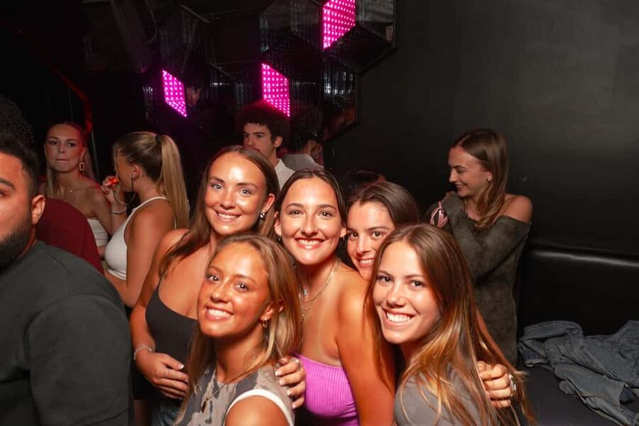 Nice: Orange Bar Crawl with 5 Free Shots & VIP Club Entry - Stop one: breaking the ice with games