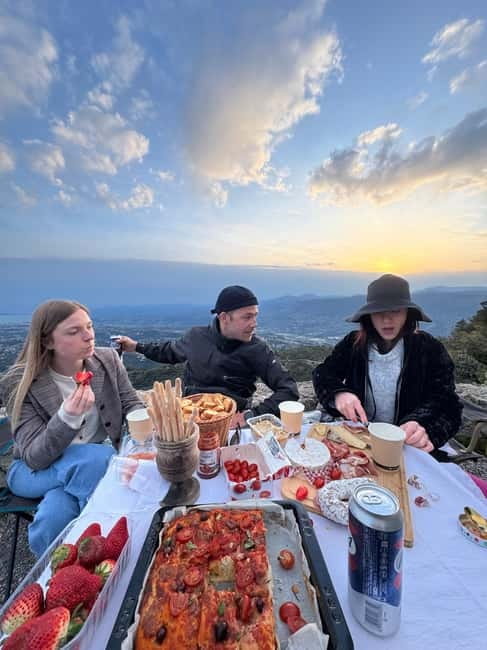 Nice: Sunset & Wine Tasting in a historic Land Rover - Is this the right evening for you?