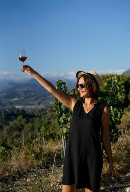 Nice: Vineyard Tour with Wine Tasting - Meeting the guide beside the chapel