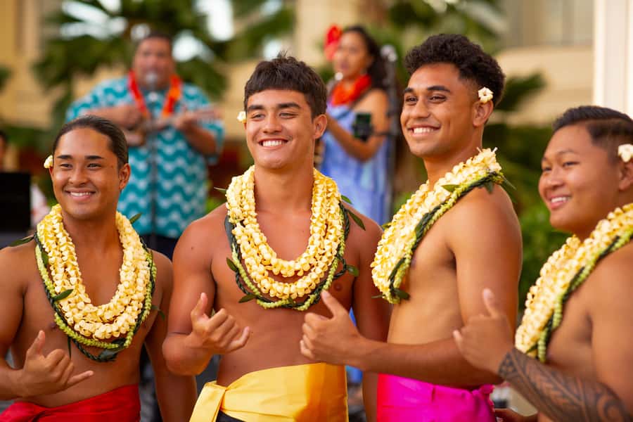Oʻahu: Nā Lei Aloha Lūʻau & Dinner or Cocktail Show Option - A luʻau built around the meaning of lei