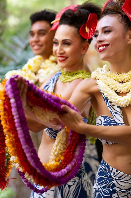 Oʻahu: Nā Lei Aloha Lūʻau & Dinner or Cocktail Show Option - What happens during the hula show